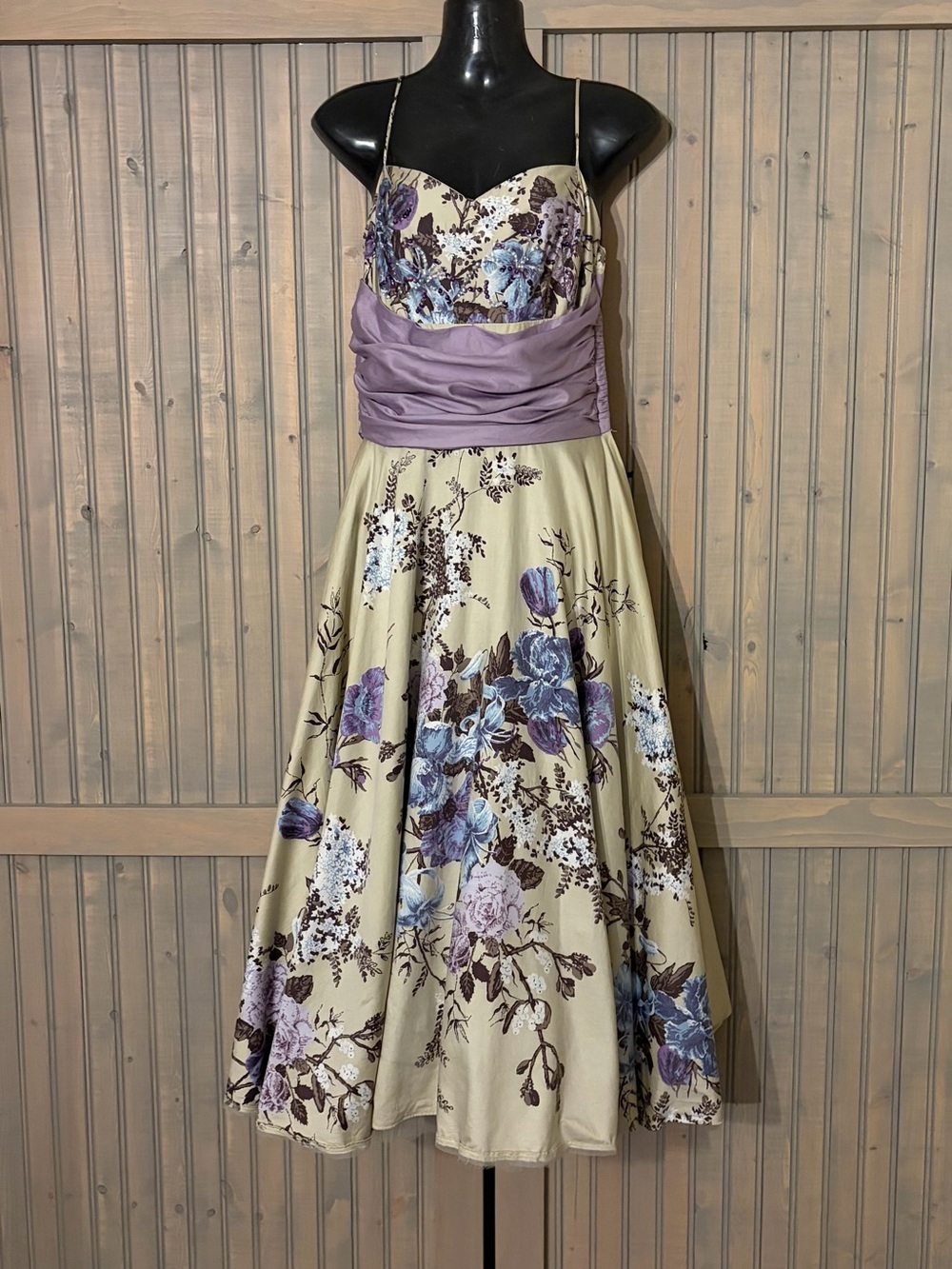 1950s Floral  A-Line Tea Dress in Lavender and Cream